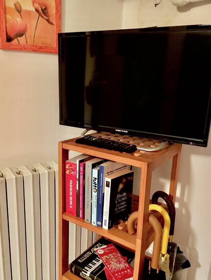 Apartment In Duomo Милано Екстериор снимка
