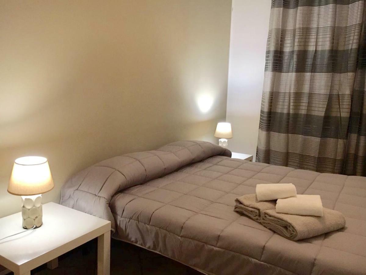 Apartment In Duomo Милано Екстериор снимка