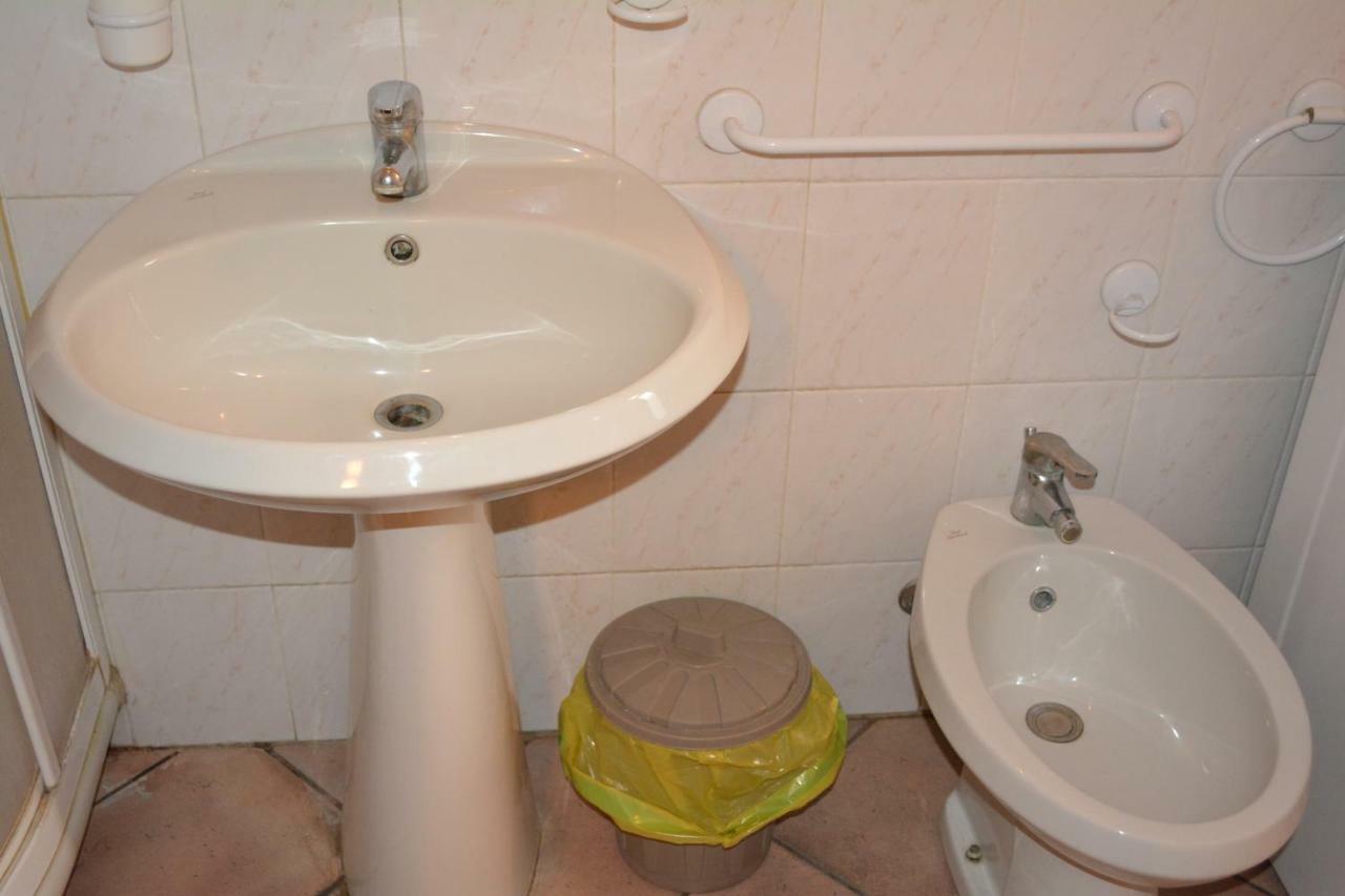 Apartment In Duomo Милано Екстериор снимка