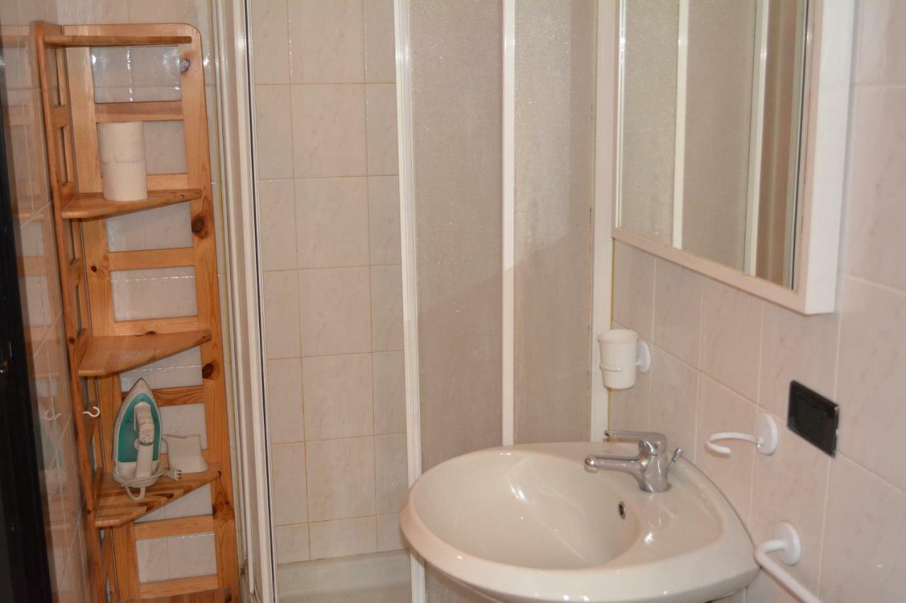 Apartment In Duomo Милано Екстериор снимка